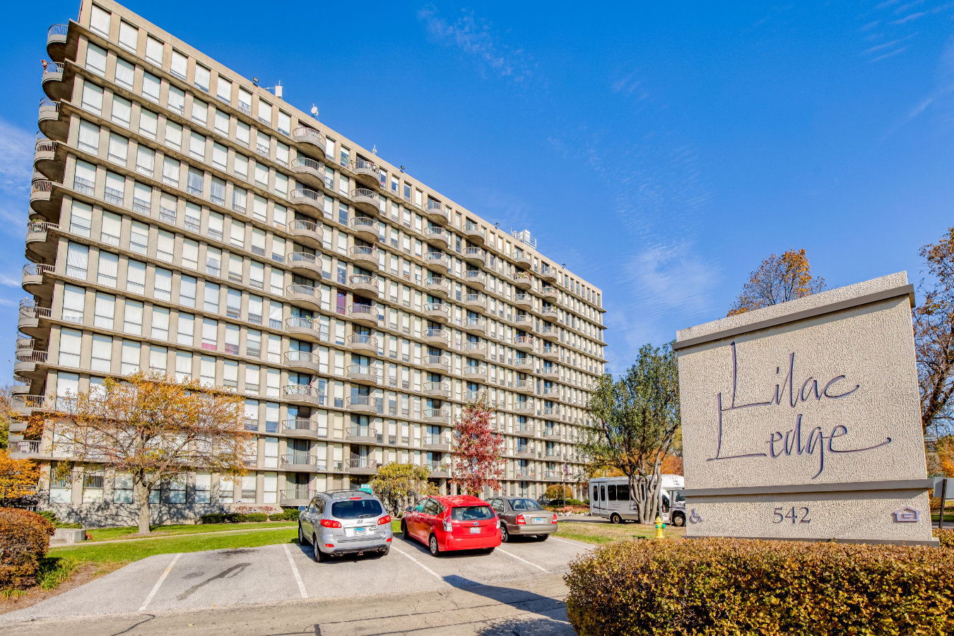 lilac ledge apartments waukegan